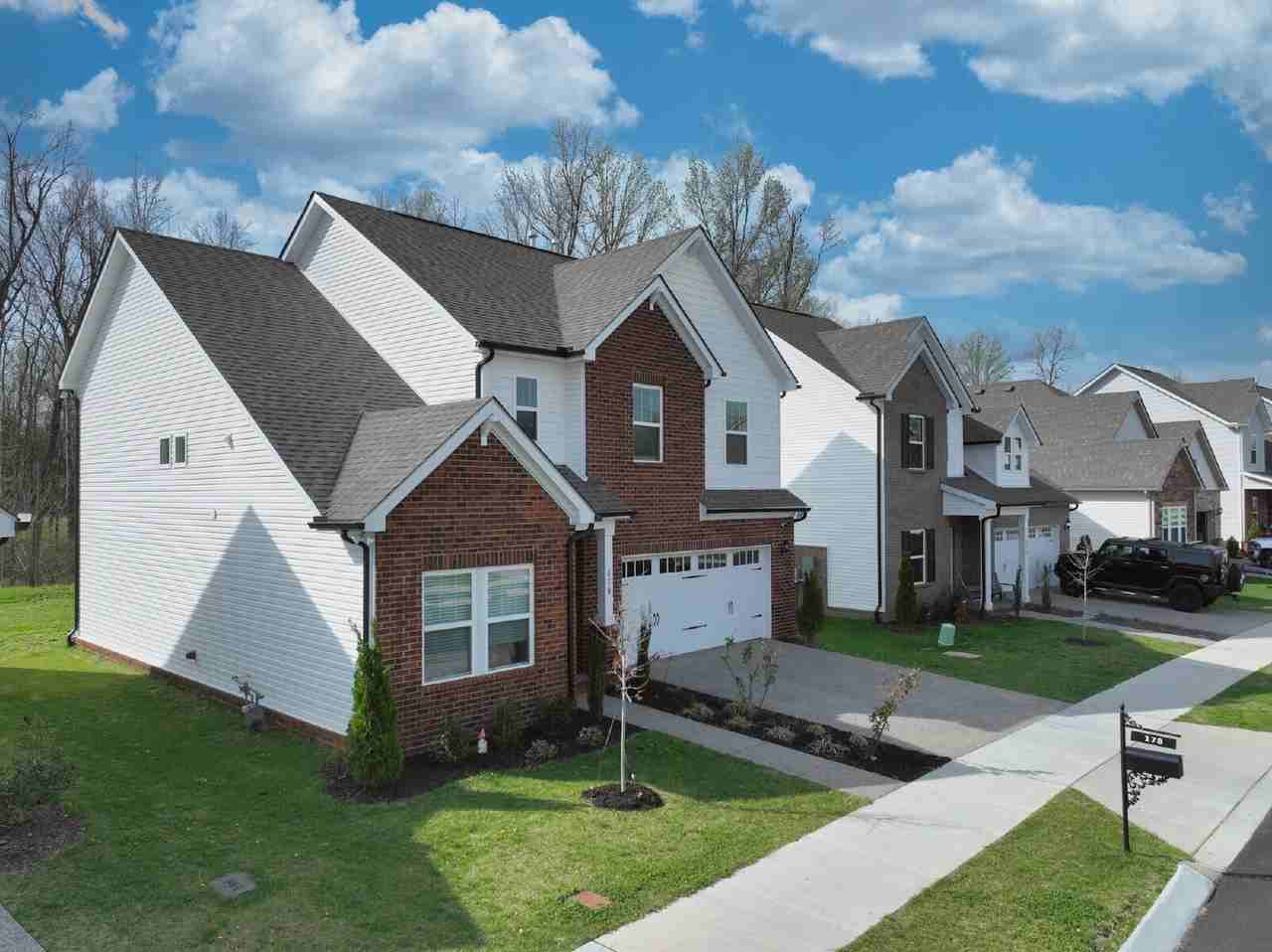 178 Crabourne Dr - Photo 2 of 50