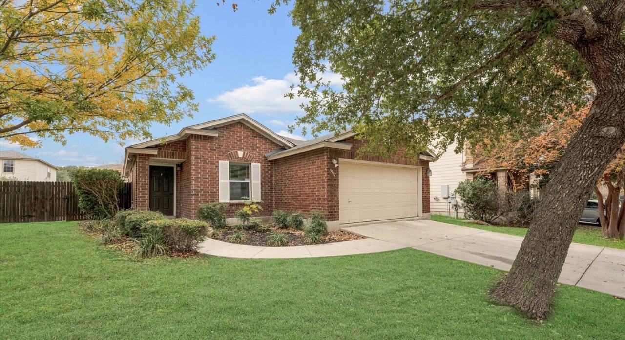 3967 Cherokee Blvd - Photo 2 of 40