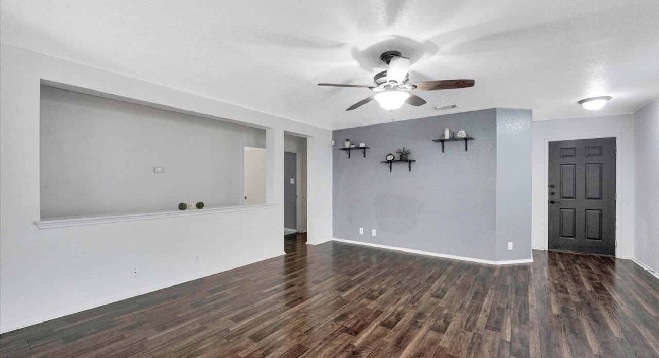 3967 Cherokee Blvd - Photo 5 of 40