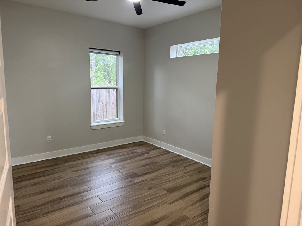 1900 Greenleaf St - Photo 2 of 13