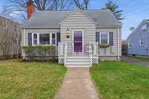 featured image of 18 Saint James St