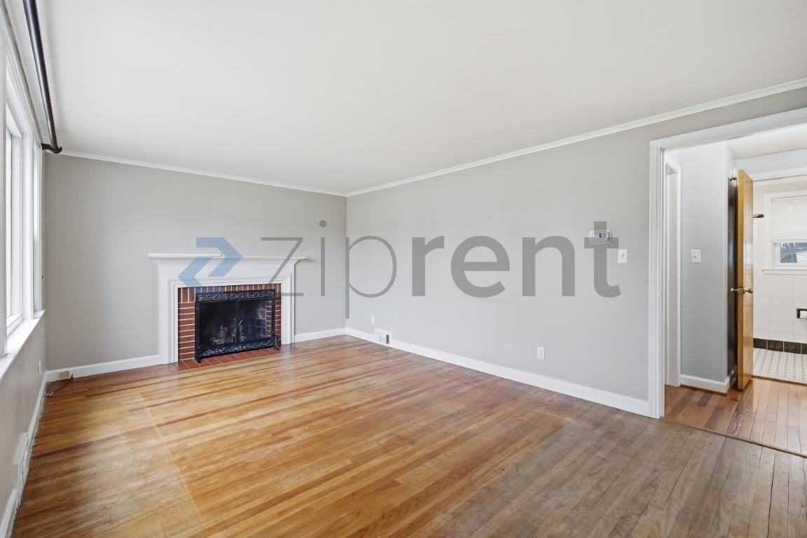 18 Saint James St - Photo 2 of 28