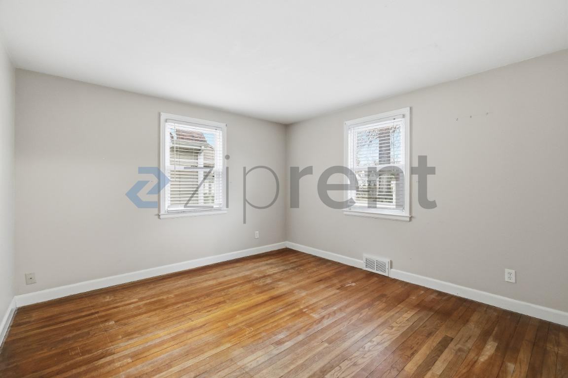 18 Saint James St - Photo 6 of 28