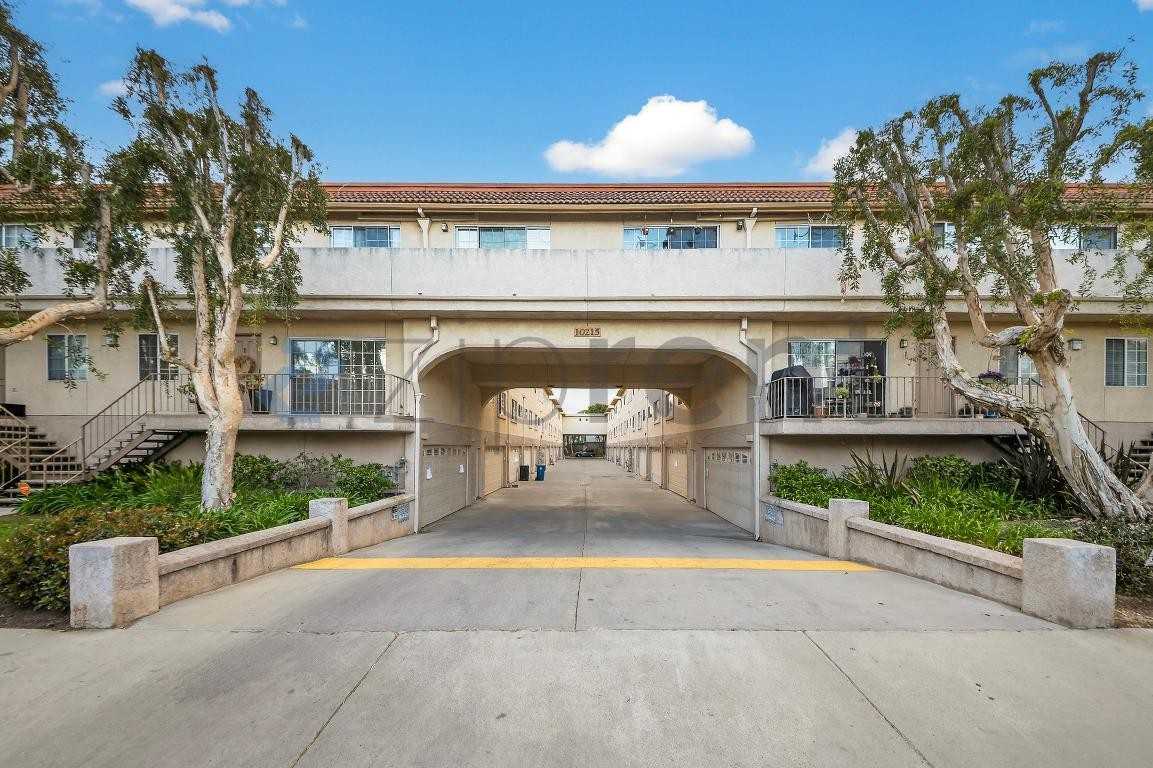 10215 Variel Ave #26