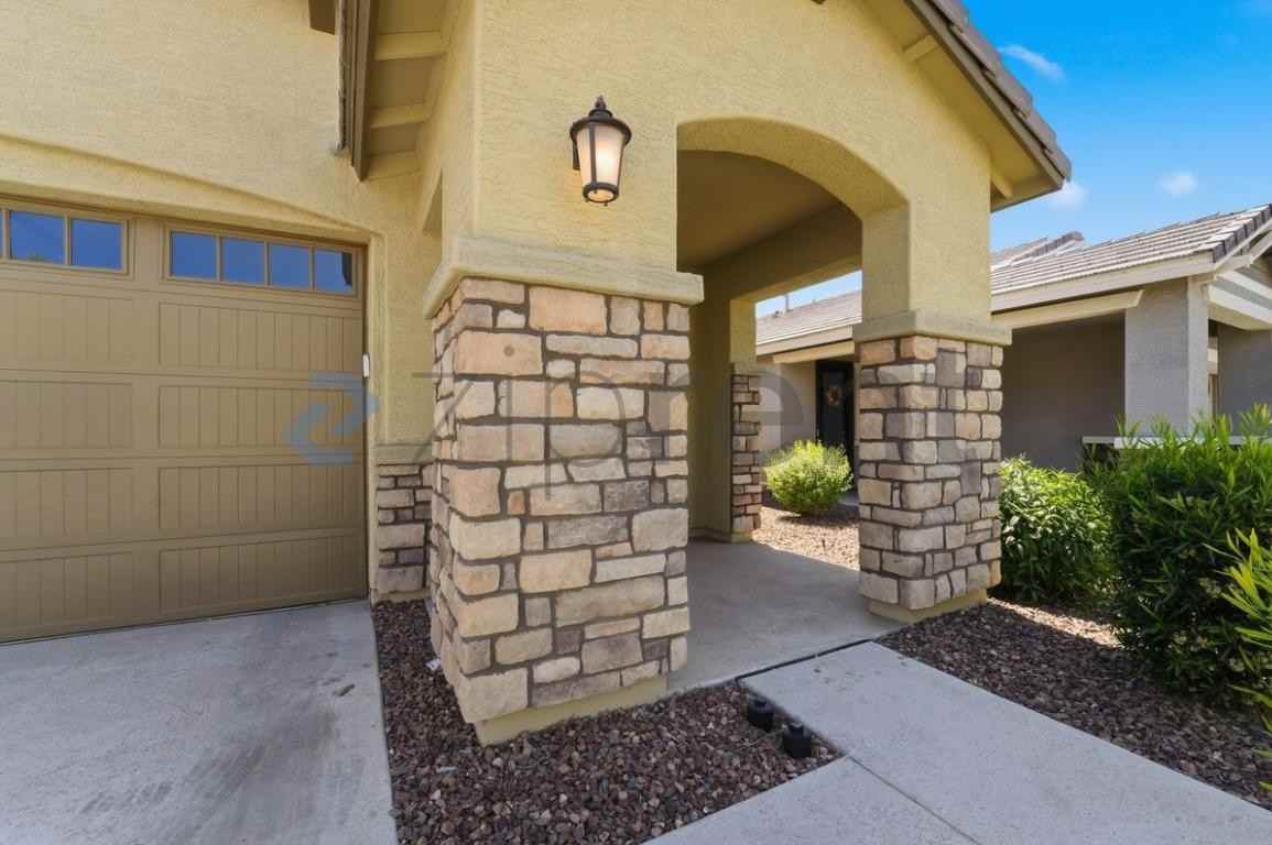 9219 W Sells Dr - Photo 6 of 44