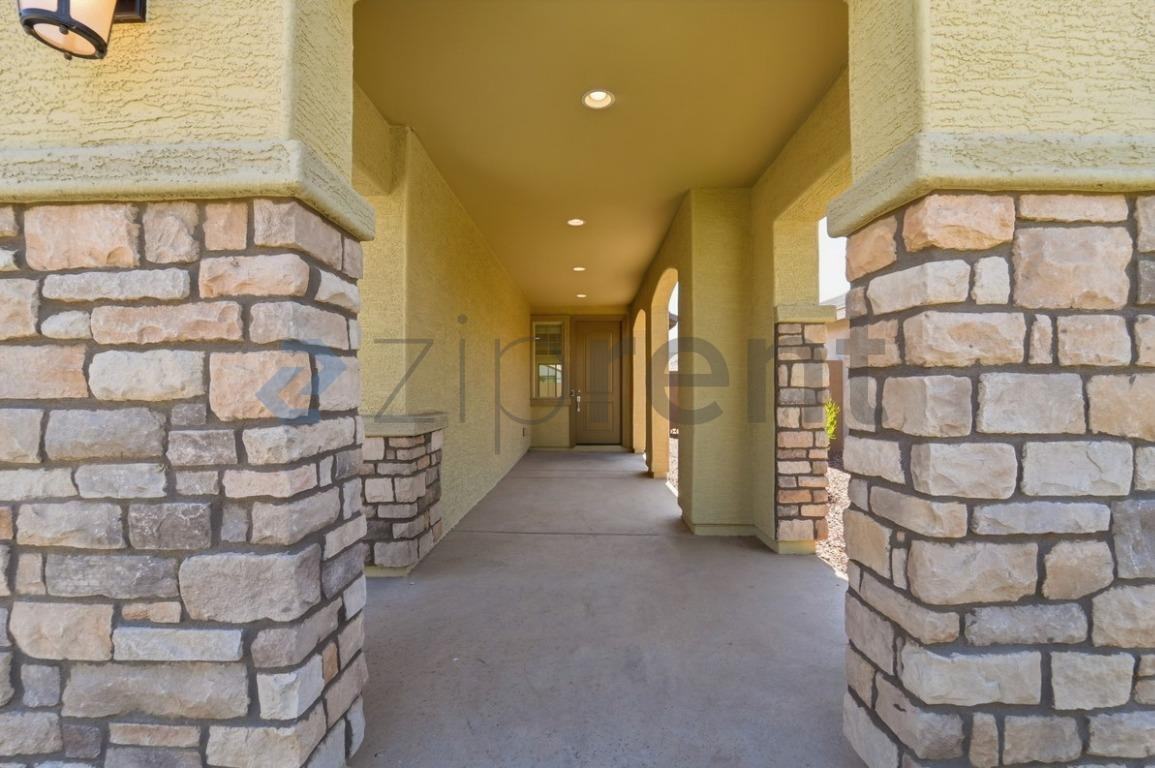 9219 W Sells Dr - Photo 7 of 44