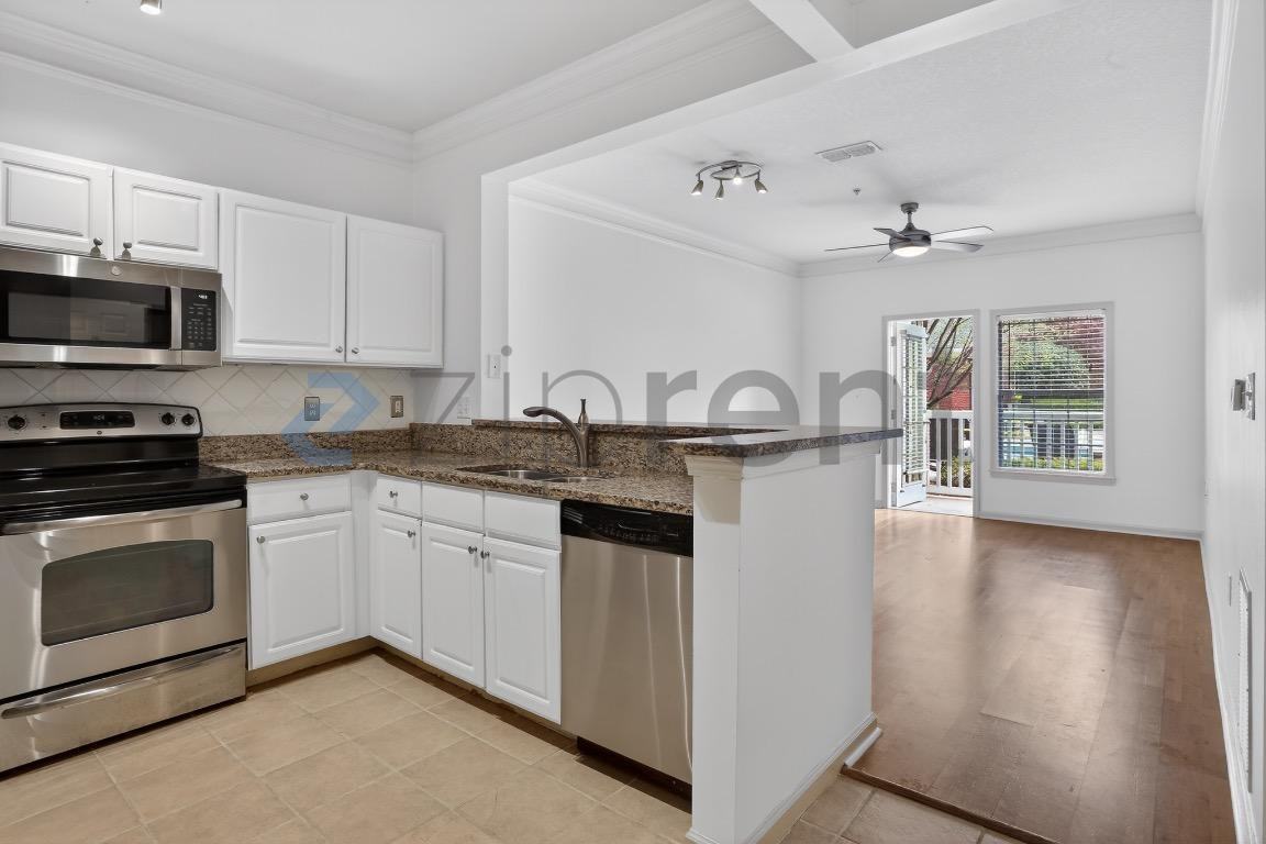 1111 Westchester Rdg Ne - Photo 2 of 19