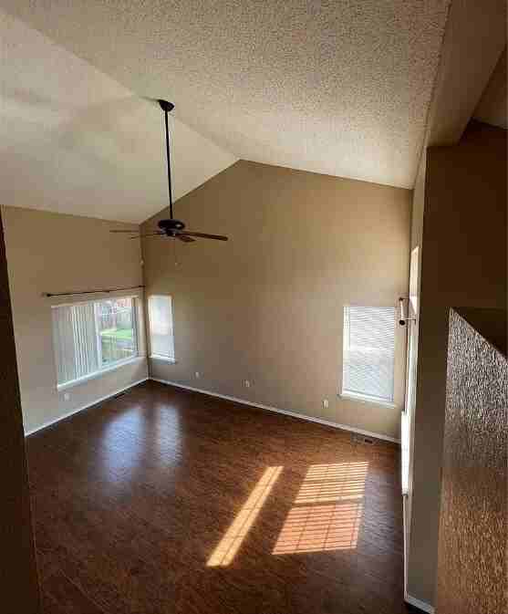 5027 Copen Dr - Photo 3 of 14