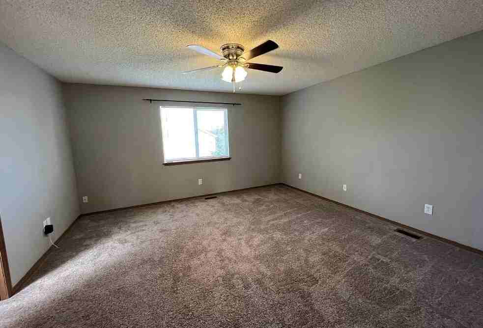 5027 Copen Dr - Photo 4 of 14