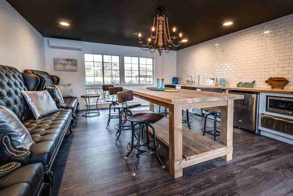 Bel Air - Photo 6 of 50