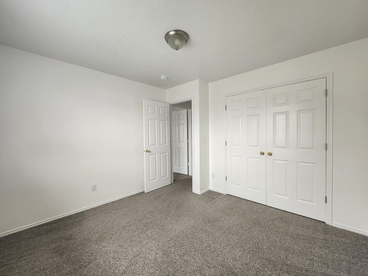1720 N St - Photo 3 of 12