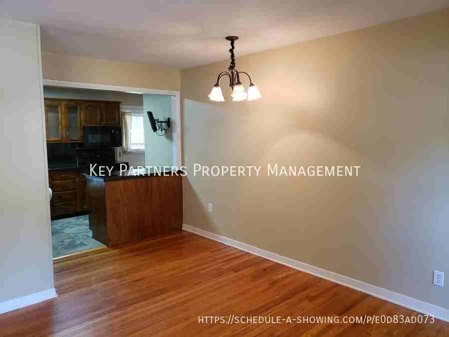 7132 Newton Dr - Photo 4 of 22