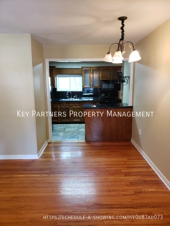 7132 Newton Dr - Photo 6 of 22