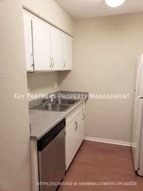 6212 Robinson St - Photo 7 of 13