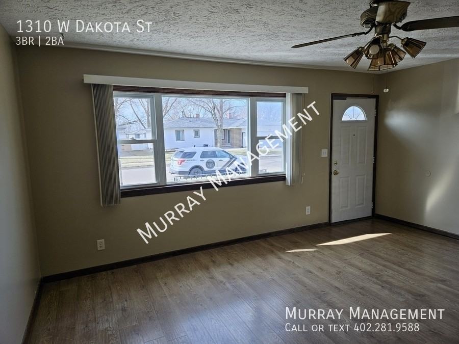 1310 W Dakota St - Photo 4 of 18