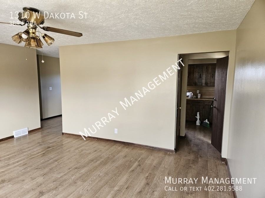 1310 W Dakota St - Photo 6 of 18