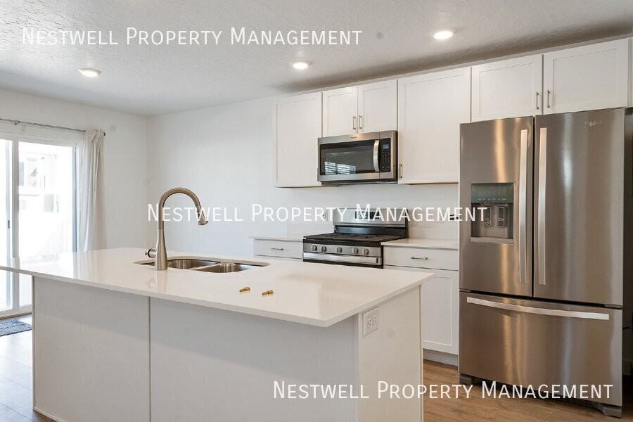 3886 W 860 N - Photo 2 of 19