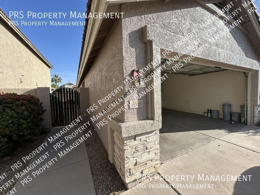 8656 E Nido Ave - Photo 2 of 34