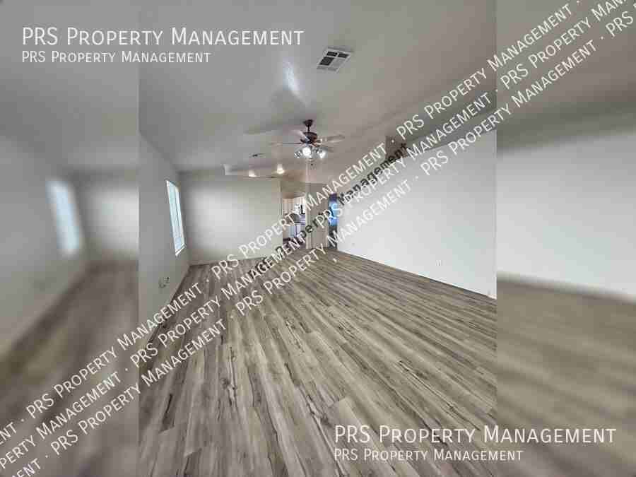 8656 E Nido Ave - Photo 5 of 34