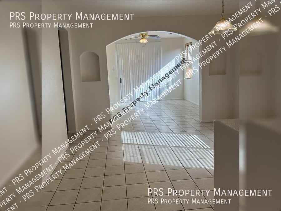 46110 W Sheridan Rd - Photo 4 of 24