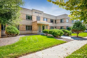 featured image of 1520 Grape St #6