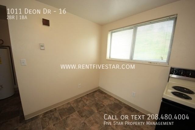 1011 Deon Dr #16 - Photo 5 of 11