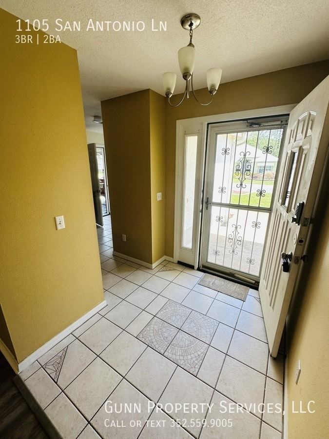 1105 San Antonio Ln - Photo 2 of 28
