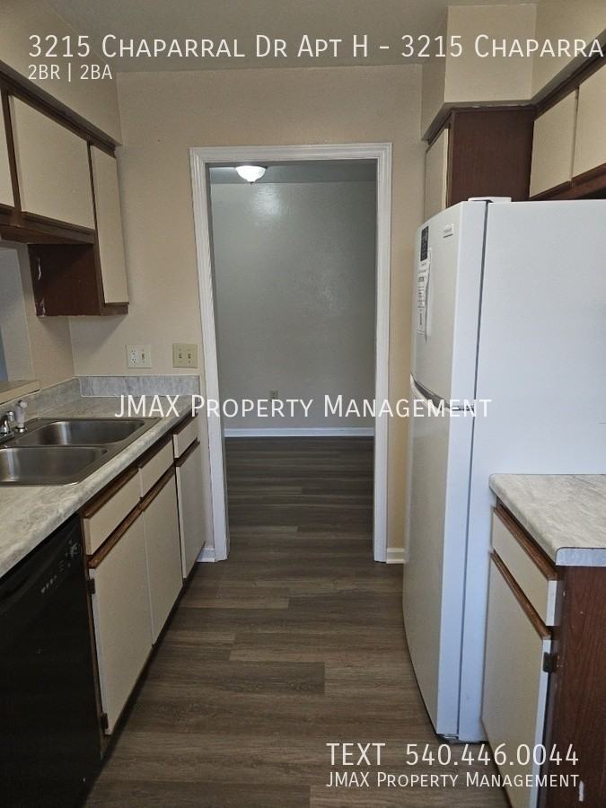 3215 Chaparral Dr Apt H - Photo 7 of 15