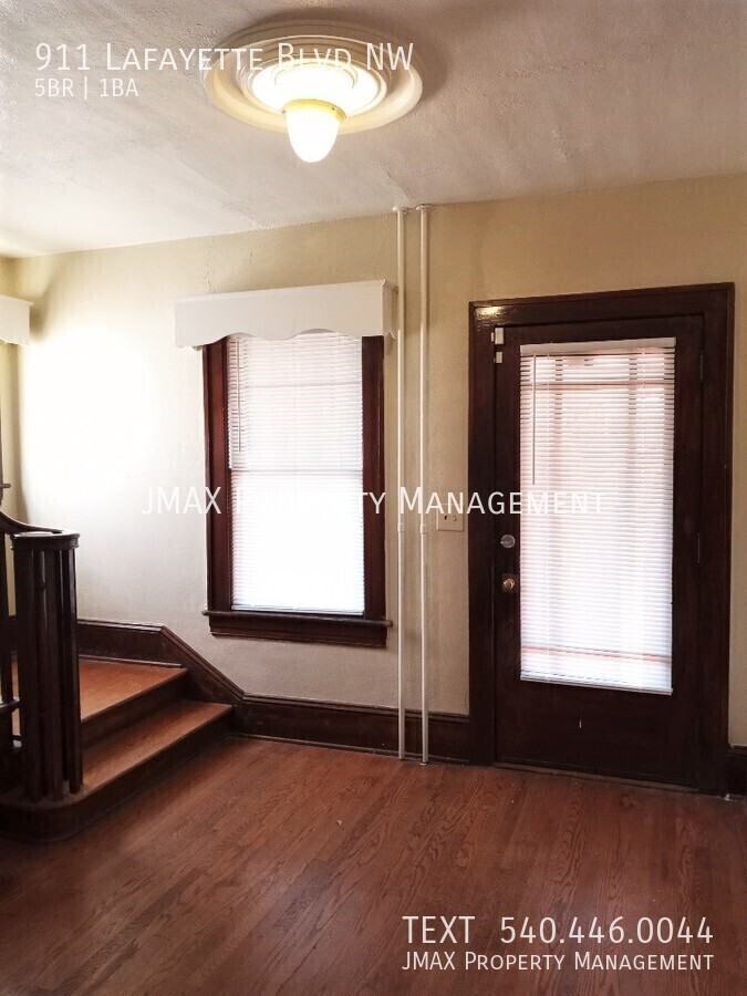 911 Lafayette Blvd Nw - Photo 2 of 24