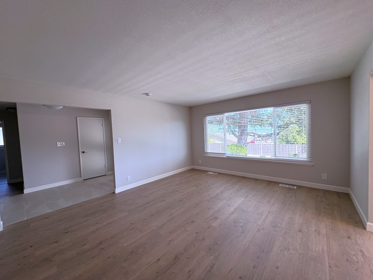 906 Viewridge Dr #NA - Photo 5 of 20