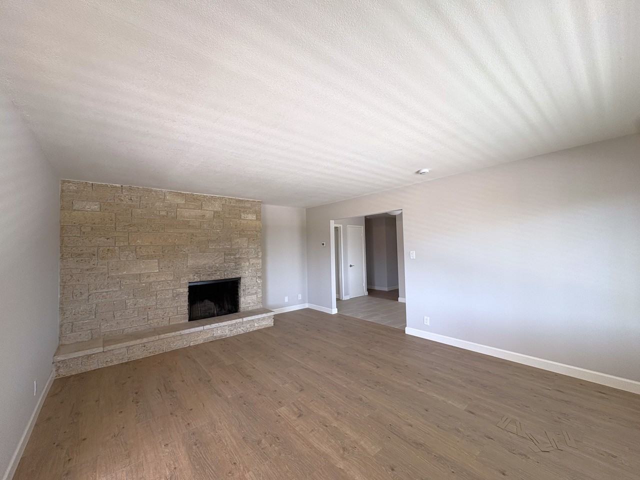 906 Viewridge Dr #NA - Photo 6 of 20