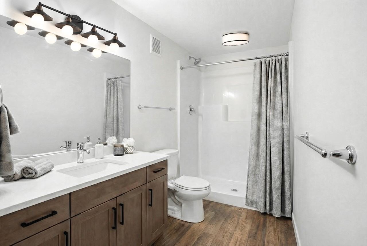 2426 Inglewood Ave N #102 - Photo 5 of 5