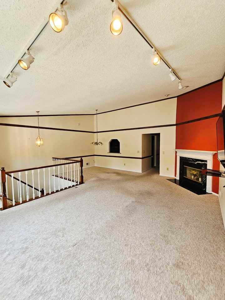 1990 Mattis St #1990 - Photo 3 of 20