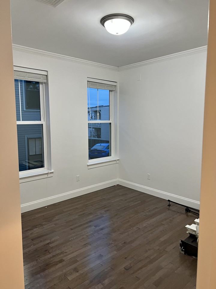 46 W Eagle St #2 - Photo 4 of 8