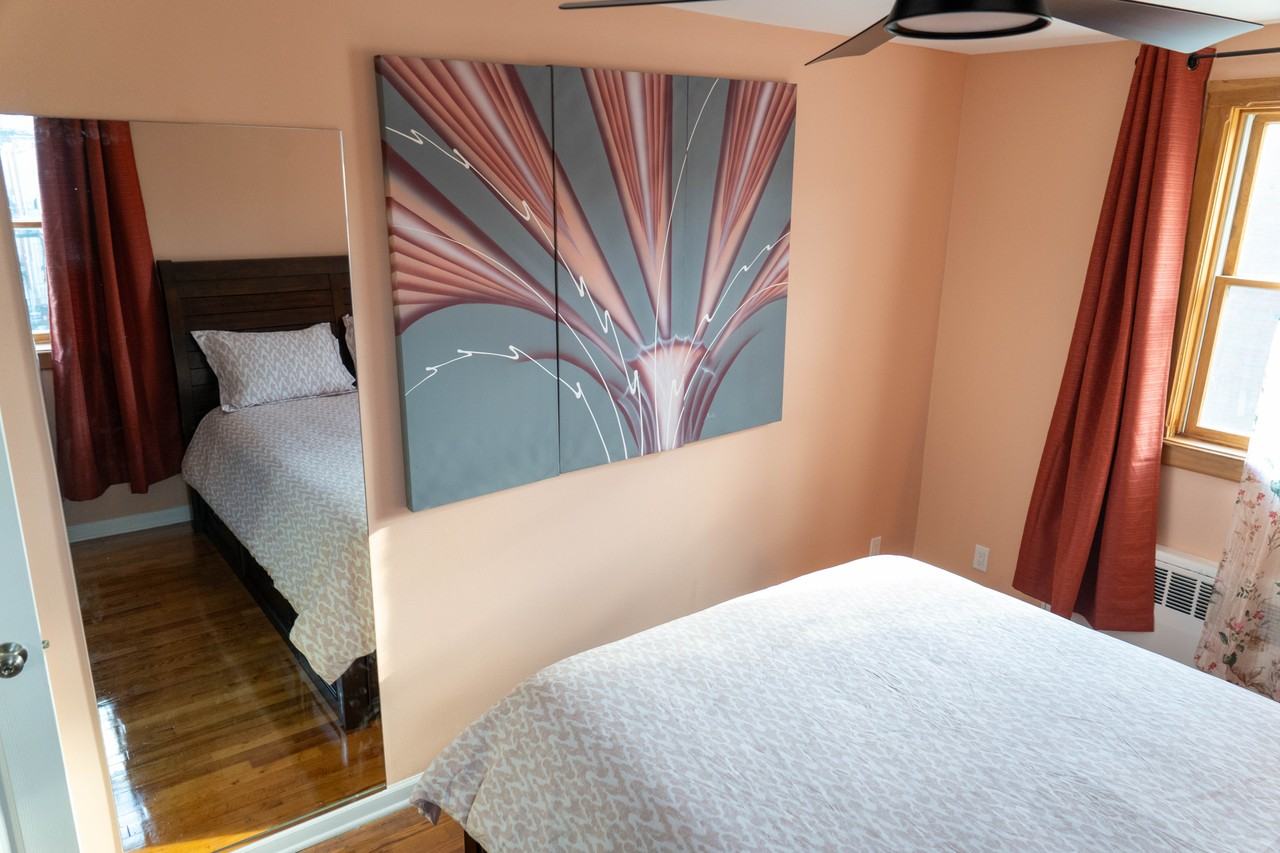 1042 E 93rd St #2ndFLAPT - Photo 3 of 11