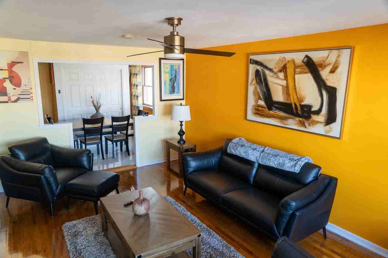 1042 E 93rd St #2ndFLAPT - Photo 4 of 11