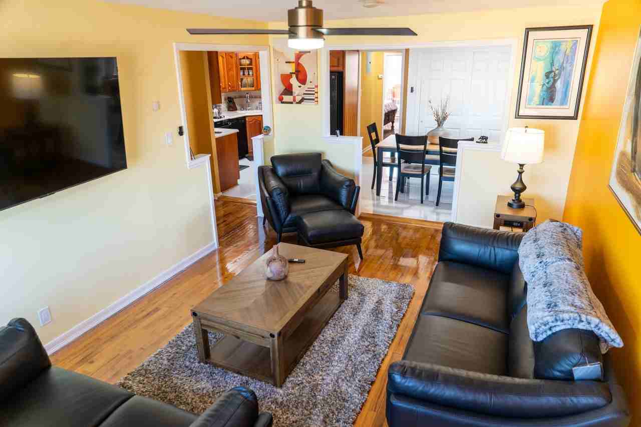 1042 E 93rd St #2ndFLAPT - Photo 7 of 11