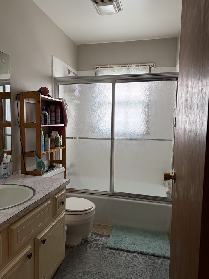 240 4th St E #1-2 - Photo 5 of 8