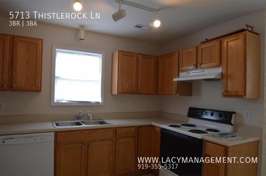 5713 Thistlerock Ln - Photo 3 of 12