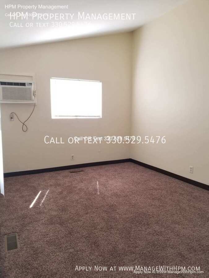 2387 Newton St - Photo 5 of 48