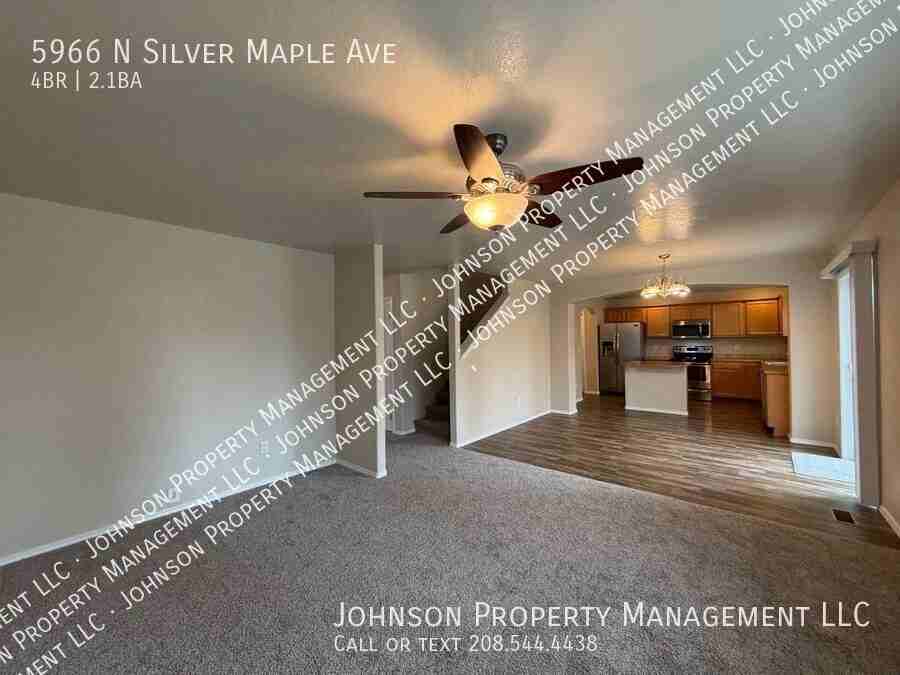 5966 N Silver Maple Ave - Photo 7 of 22