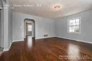 featured image of 1601 Dewey St #2
