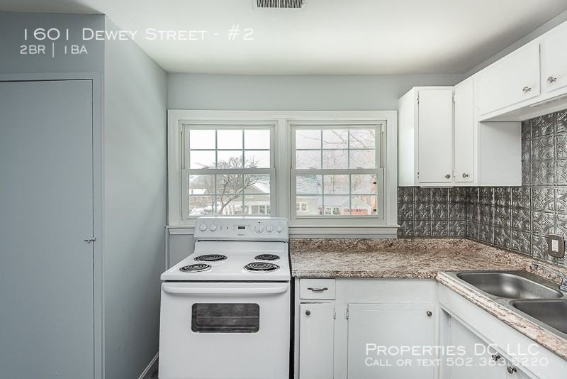 1601 Dewey St #2 - Photo 6 of 13