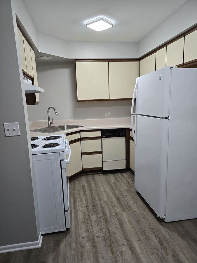 524 S Main St #524-101 - Photo 2 of 13