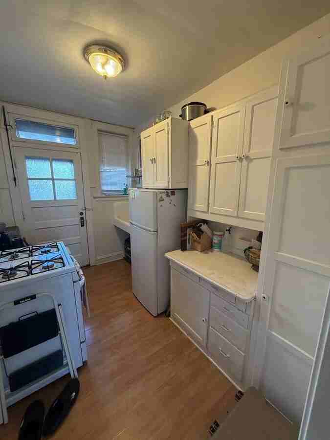 1112 Curtiss St #B2 - Photo 2 of 9