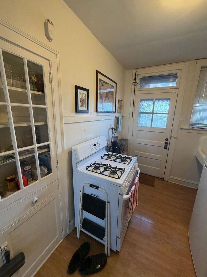 1112 Curtiss St #B2 - Photo 3 of 9