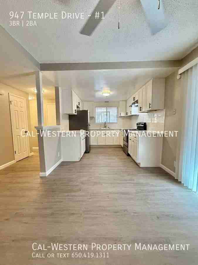 947 Temple Dr #1 - Photo 3 of 14