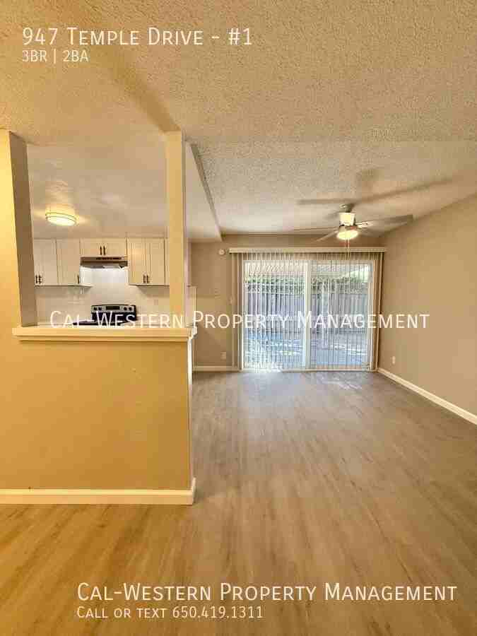 947 Temple Dr #1 - Photo 4 of 14