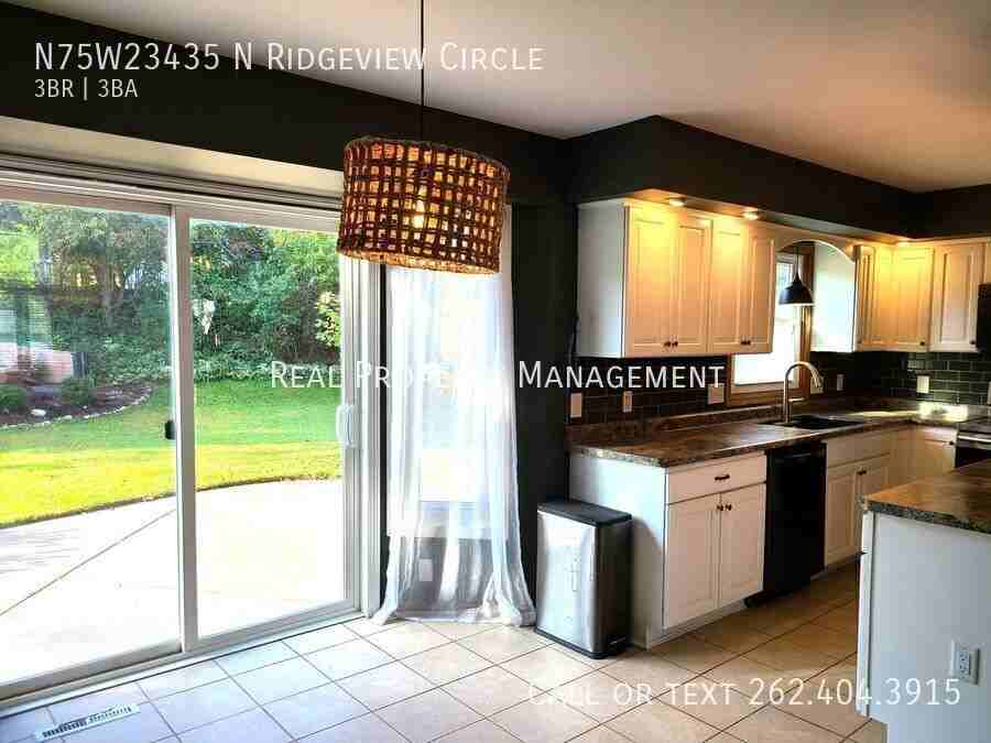 N75W23435 N Ridgeview Cir - Photo 6 of 23