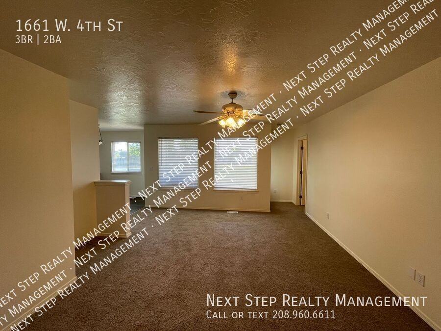 1661 W 4th St - Photo 2 of 18